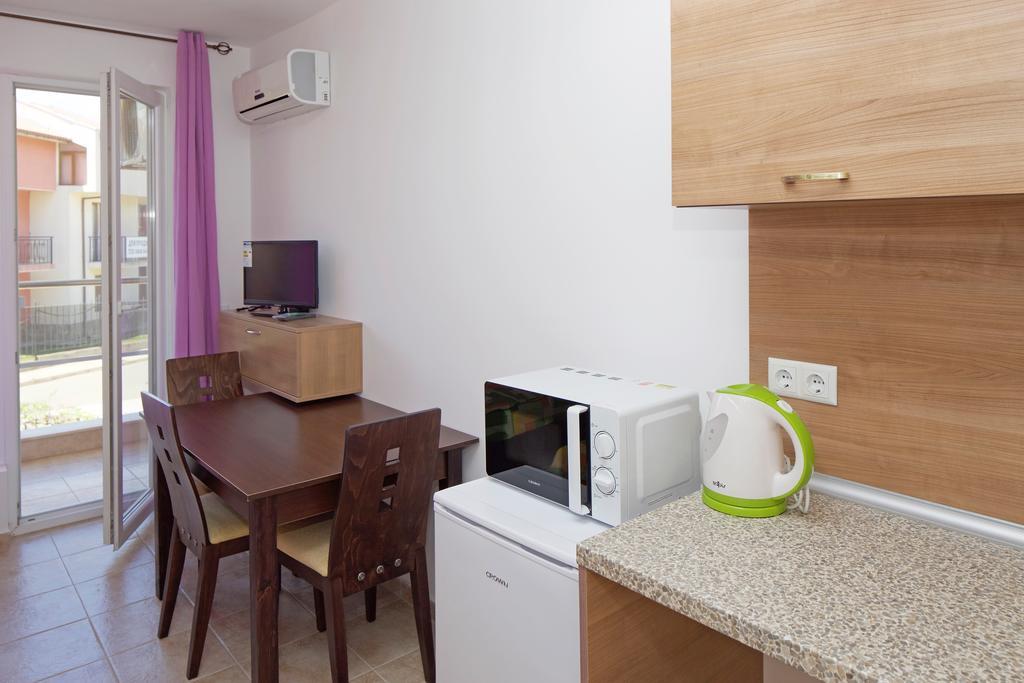 Anna Marina Apartments Светий Влас Екстер'єр фото