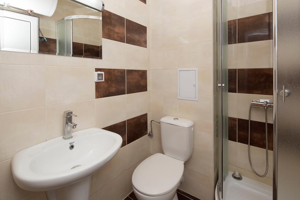 Anna Marina Apartments Светий Влас Екстер'єр фото