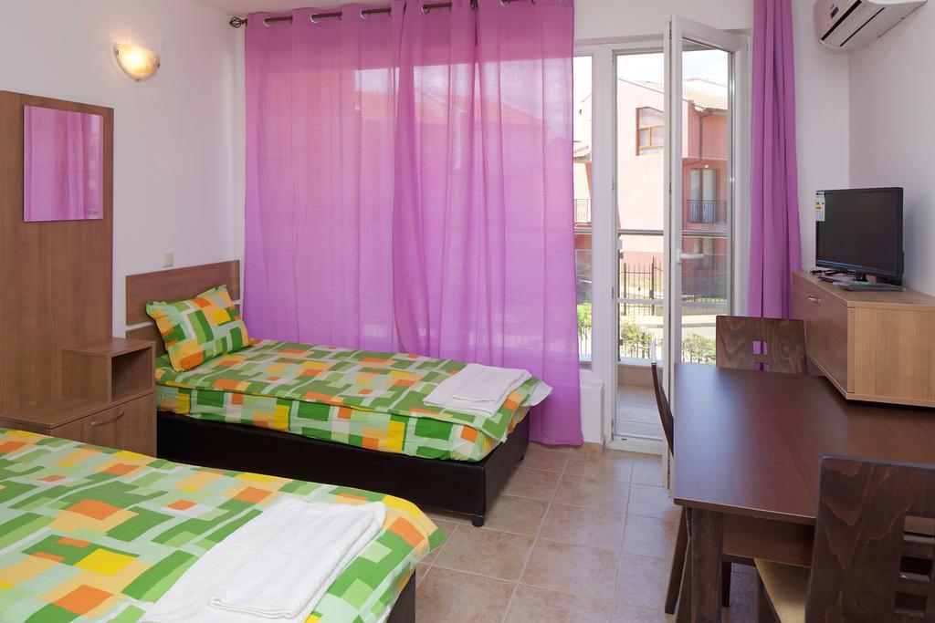 Anna Marina Apartments Светий Влас Екстер'єр фото