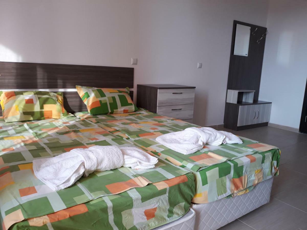 Anna Marina Apartments Светий Влас Екстер'єр фото