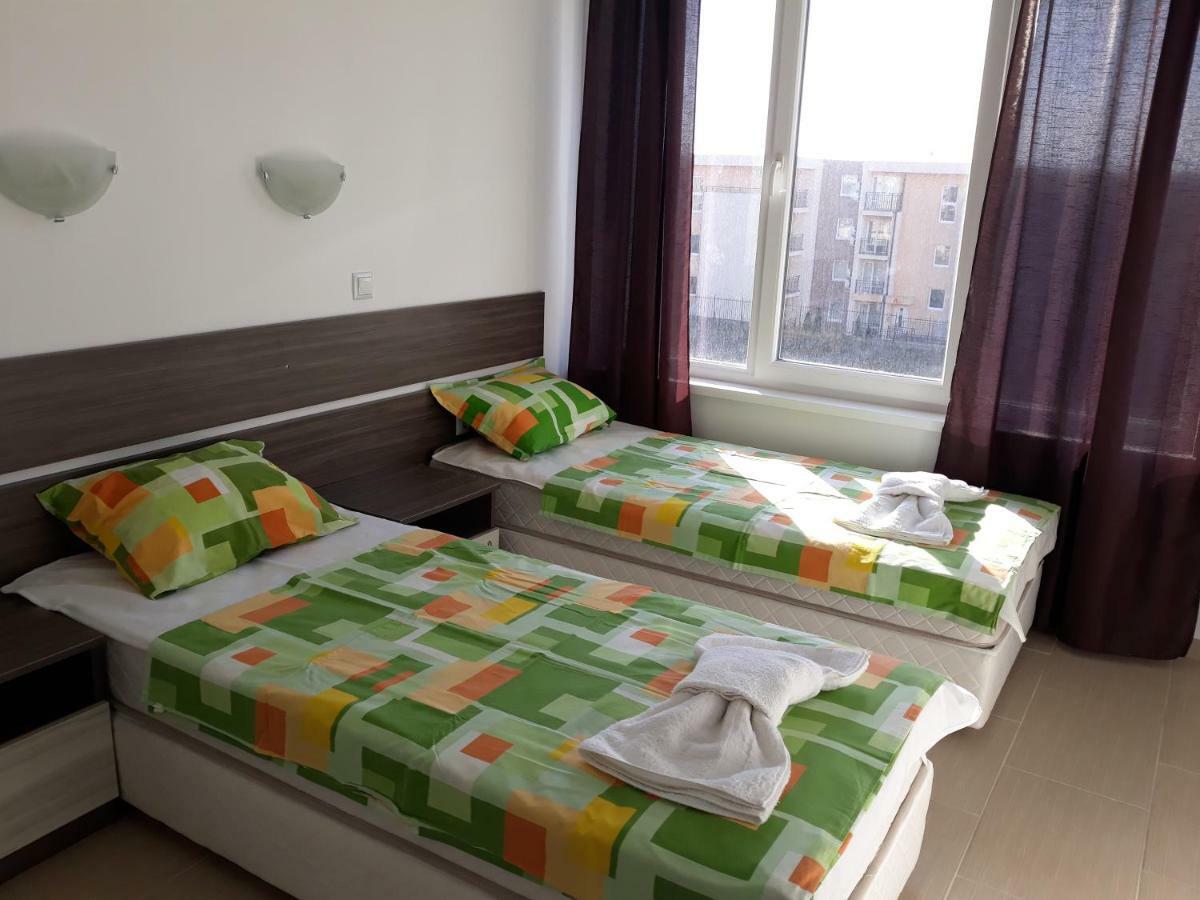 Anna Marina Apartments Светий Влас Екстер'єр фото